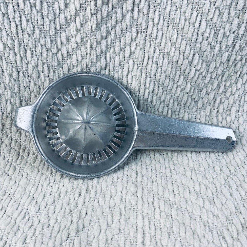 Foley‎ Hand Juicer Unisex OS Silver Vintage Aluminum Manual Citrus Reamer Tool